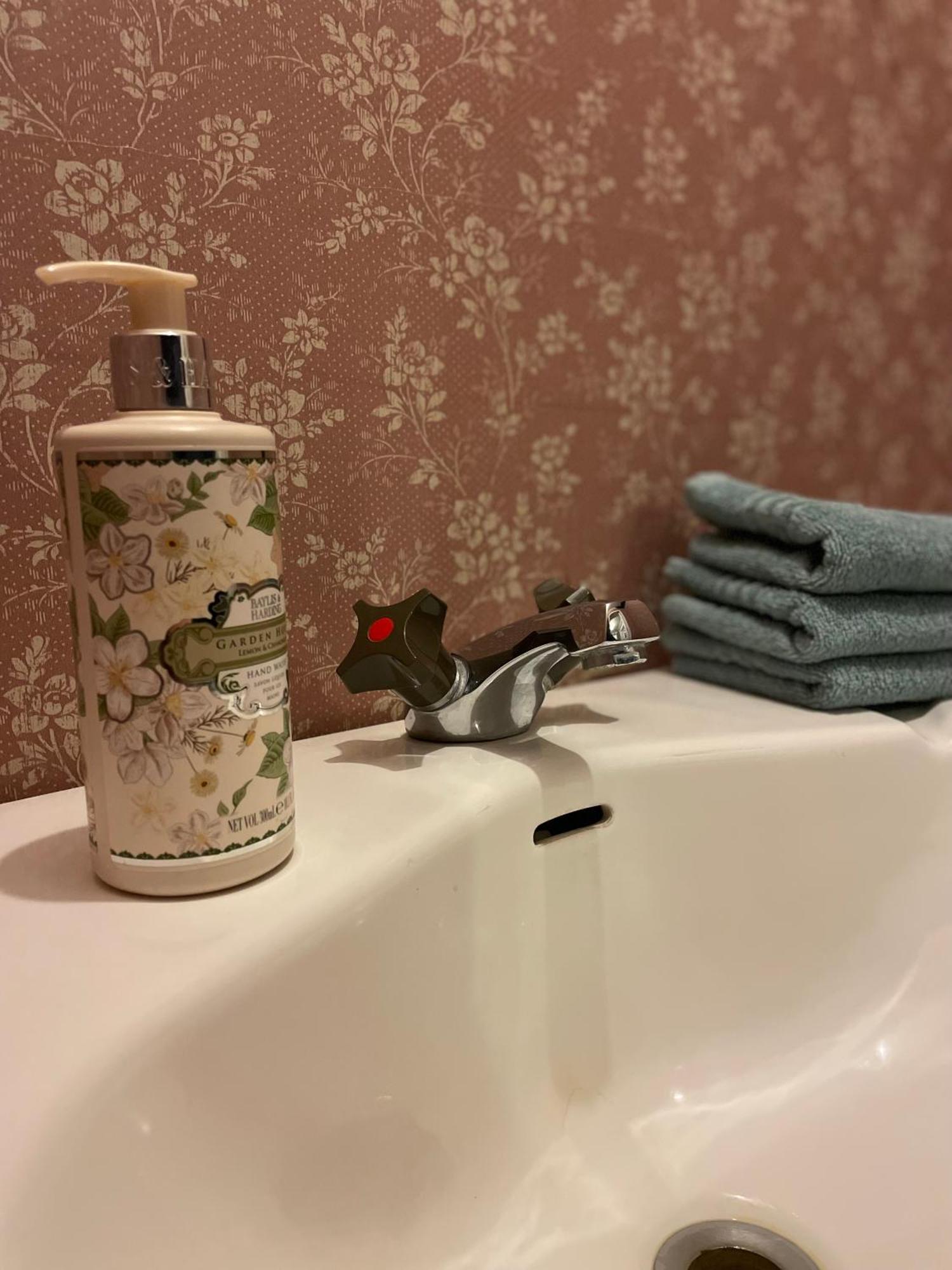 Kolbäck Baersta Bagarstugan Bnb מראה חיצוני תמונה
